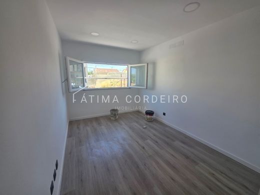 Luxury House for sale in Seixal, 465 000 €, Photo 4