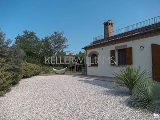 Luxury House for sale in Pesaro, 1 150 000 €, Photo 4