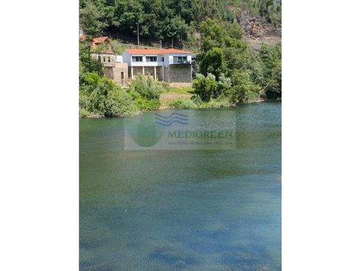 Luxury House for sale in Sever Do Vouga, 419 000 €, Photo 5