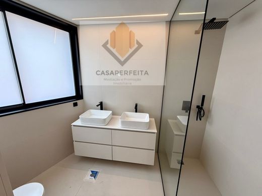 Luxury Apartment for sale in Gondomar, 558 000 €, Photo 5