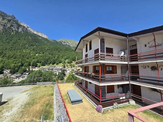 Luxury Apartment for sale in Valtournenche, 420 000 €, Photo 7