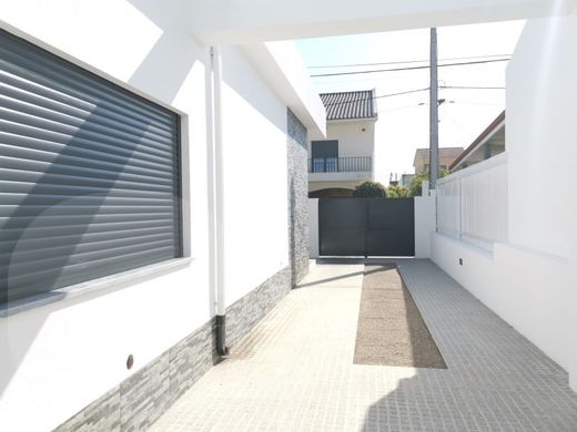 Luxury House for sale in Seixal, 640 000 €, Photo 7