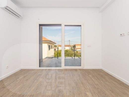 Luxury House for sale in Seixal, 425 000 €, Photo 7