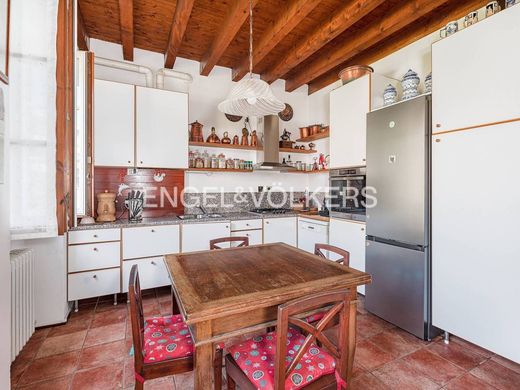 Maison de luxe à vendre à Como, 800 000 €, Photo 7