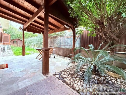Luxury House for sale in Rome, 550 000 €, Photo 1
