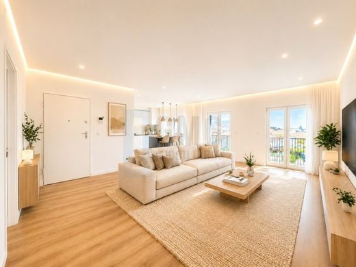Luxury Apartment for sale in Odivelas, 530 000 €, Photo 1