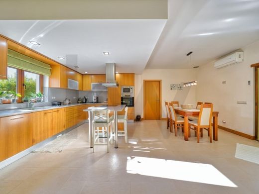 Luxury House for sale in Santarém, 720 000 €, Photo 5