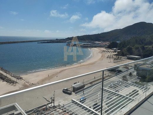 Appartement de luxe à vendre à Sesimbra, 650 000 €, Photo 1