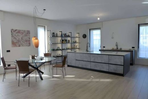 Maison de luxe à vendre à Abbiategrasso, 1 100 000 €, Photo 3