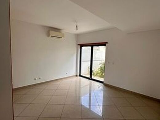 Maison de luxe à vendre à Charneca de Caparica, 750 000 €, Photo 4