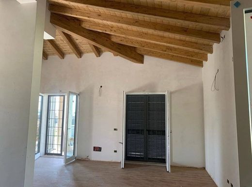 Luxury House for sale in Rome, 630 000 €, Photo 6