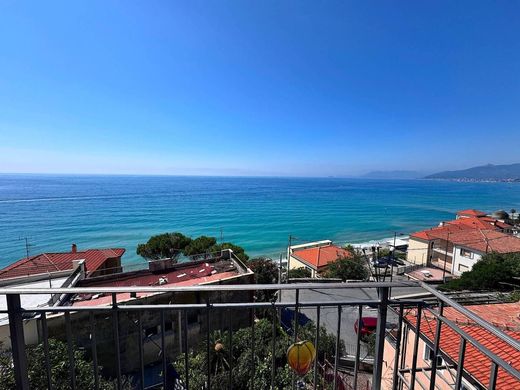 Luxury Apartment for sale in Borgio, 770 000 €, Photo 6