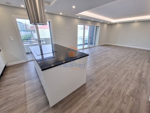 Appartement de luxe à vendre à Odivelas, 565 000 €, Photo 1