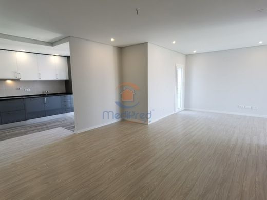 Appartement de luxe à vendre à Odivelas, 425 000 €, Photo 1