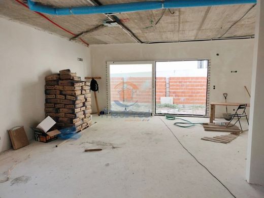 Luxury House for sale in Odivelas, 885 000 €, Photo 2