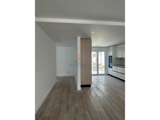 Luxury Apartment for sale in Odivelas, 555 000 €, Photo 2