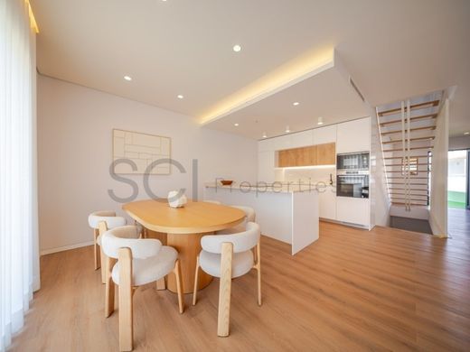 Maison de luxe à vendre à Seixal, 695 000 €, Photo 2