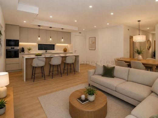 Luxury House for sale in Seixal, 570 000 €, Photo 2