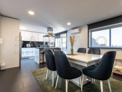 Maison de luxe à vendre à Gondomar, 475 000 €, Photo 3