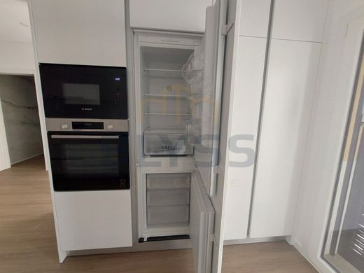 Maison de luxe à vendre à Amadora, 698 000 €, Photo 3