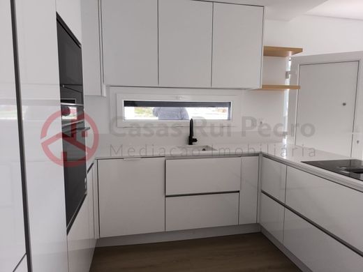 Luxury House for sale in Seixal, 560 000 €, Photo 4