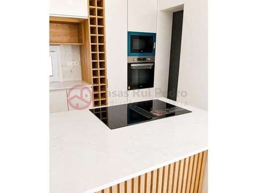 Luxury House for sale in Seixal, 550 000 €, Photo 4