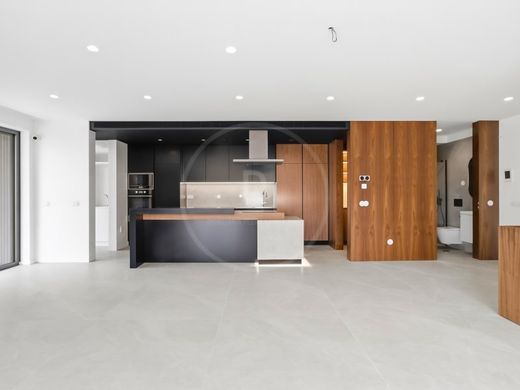 Luxury House for sale in Santa Maria Da Feira, 710 000 €, Photo 4