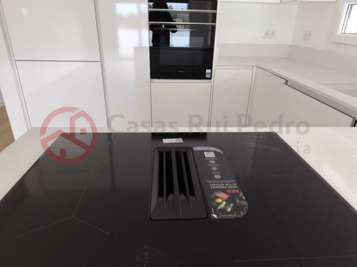 Luxury House for sale in Seixal, 560 000 €, Photo 5