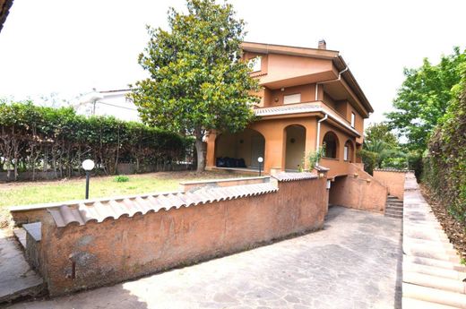 Maison de luxe à vendre à Rome, 819 000 €, Photo 6