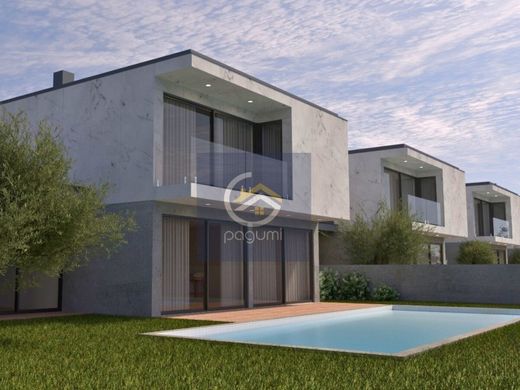 Maison de luxe à vendre à Amarante, 480 000 €, Photo 2