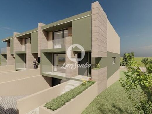 Maison de luxe à vendre à Vila Nova de Famalicão, 410 000 €, Photo 2