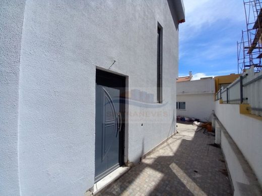 Luxury House for sale in Seixal, 445 000 €, Photo 3