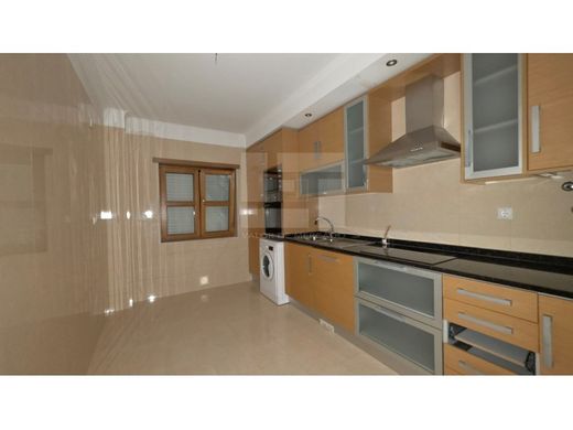 Appartement de luxe à vendre à Amadora, 459 000 €, Photo 5
