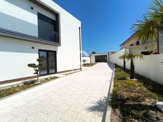 Maison de luxe à vendre à Póvoa de Varzim, 575 000 €, Photo 2