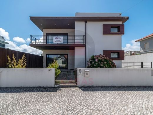 Luxury House for sale in Caldas Da Rainha, 615 000 €, Photo 2