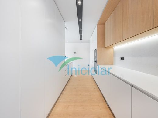 Luxury Apartment for sale in Gondomar, 558 000 €, Photo 3