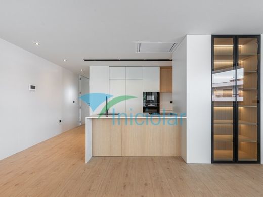 Luxury Apartment for sale in Gondomar, 558 000 €, Photo 4