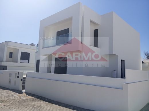 Maison de luxe à vendre à Seixal, 740 000 €, Photo 2