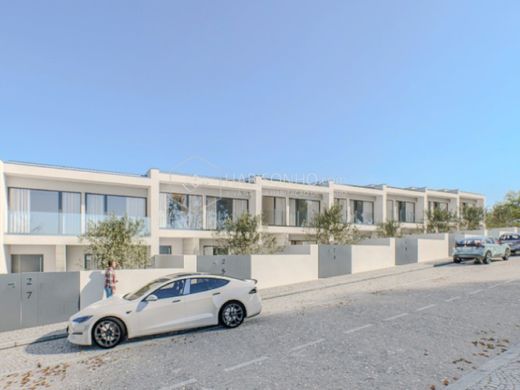 Maison de luxe à vendre à Gondomar, 590 000 €, Photo 2