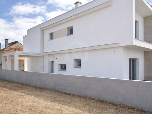 Luxury House for sale in Seixal, 440 000 €, Photo 2