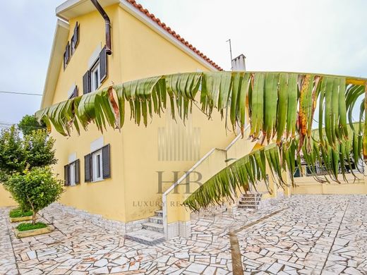 Luxury House for sale in Oeiras, 750 000 €, Photo 2