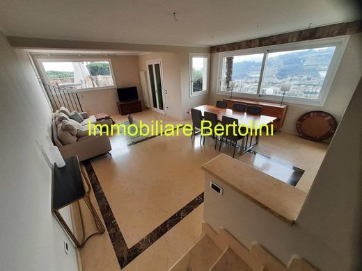 Luxury House for sale in Bordighera, 2 200 000 €, Photo 2