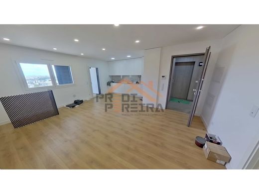 Luxury Apartment for sale in Loures, 485 000 €, Photo 2