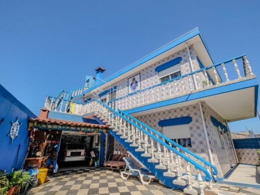 Maison de luxe à vendre à Matosinhos, 489 000 €, Photo 3