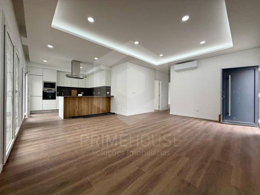 Luxury House for sale in Seixal, 550 000 €, Photo 3
