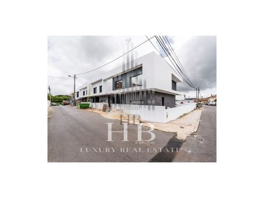 Luxury House for sale in Loures, 797 500 €, Photo 3