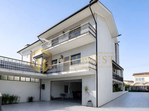 Maison de luxe à vendre à Gondomar, 475 000 €, Photo 3