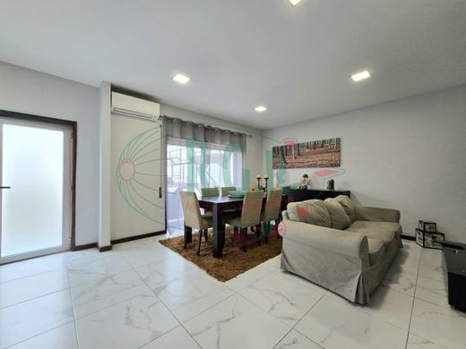 Luxury House for sale in Gondomar, 440 000 €, Photo 4