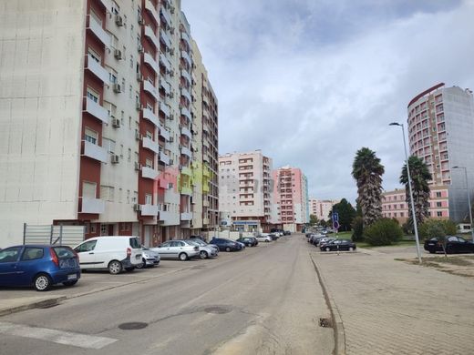 Luxury Apartment for sale in Seixal, 410 000 €, Photo 5