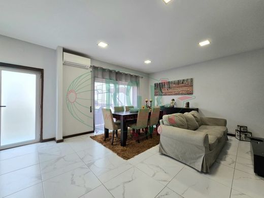 Luxury House for sale in Gondomar, 440 000 €, Photo 5